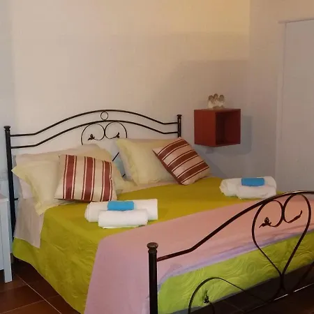 Le Anthos فندق مبيت وإفطار مارينا دي كاميروتا