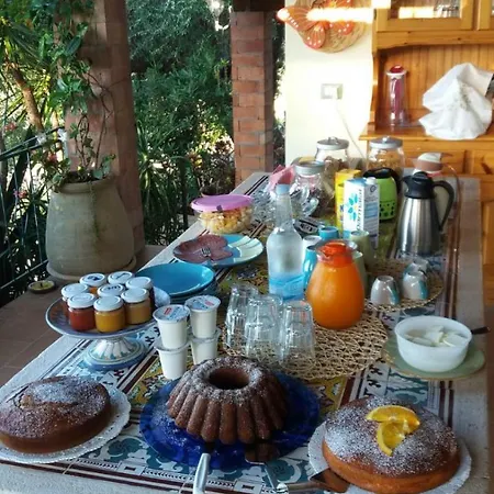 Le Anthos 3* مارينا دي كاميروتا