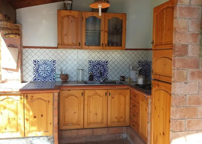 Le Anthos مارينا دي كاميروتا