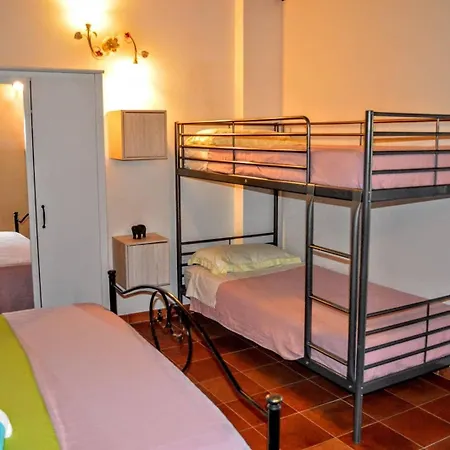 Le Anthos Couette-café Marina di Camerota